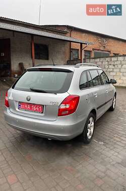 Універсал Skoda Fabia 2009 в Луцьку