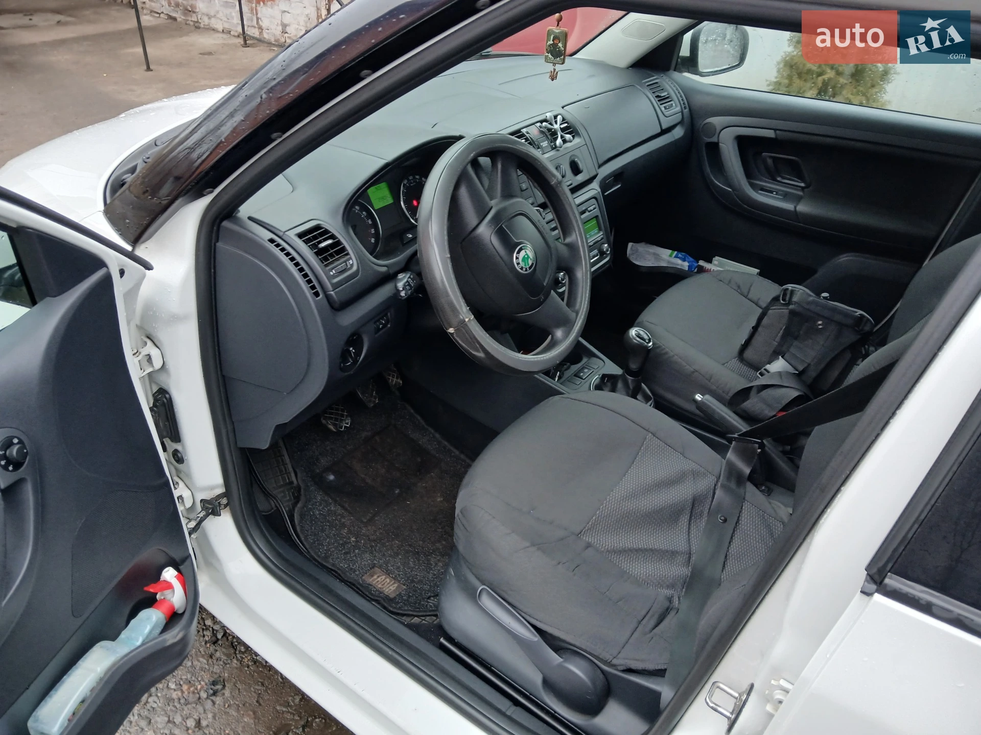 2011 Skoda Fabia - мініатюра 6