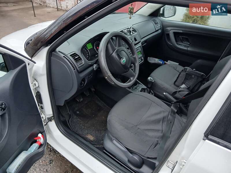 Универсал Skoda Fabia 2011 в Ромнах