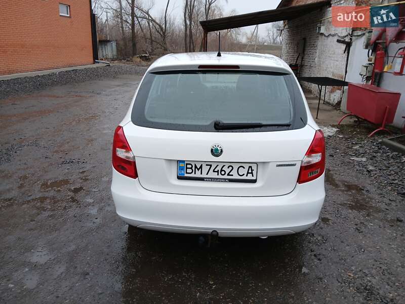 Универсал Skoda Fabia 2011 в Ромнах