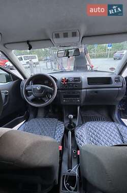 Хэтчбек Skoda Fabia 2010 в 