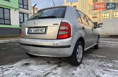 Хетчбек Skoda Fabia 2003 в Рівному