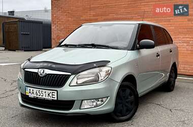 Універсал Skoda Fabia 2010 в Києві