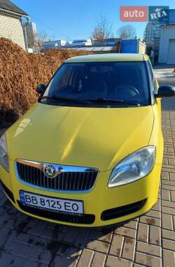 Хетчбек Skoda Fabia 2008 в Києві