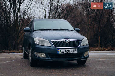 Хетчбек Skoda Fabia 2012 в Дніпрі