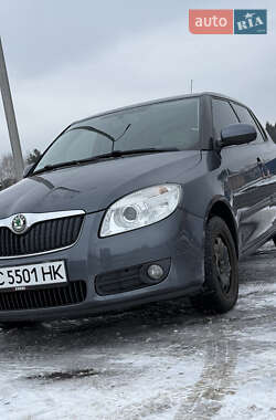 Хэтчбек Skoda Fabia 2008 в Луцке