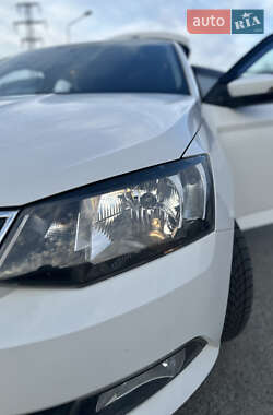 Хетчбек Skoda Fabia 2014 в 