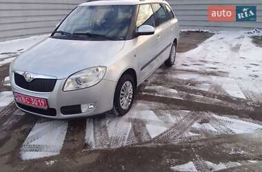 Універсал Skoda Fabia 2010 в Рівному