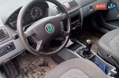 Седан Skoda Fabia 2002 в Липовці