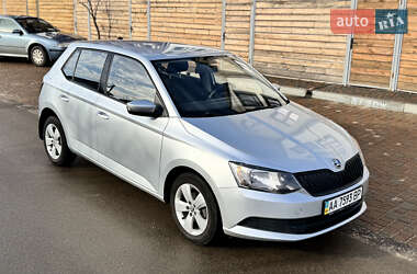 Хетчбек Skoda Fabia 2015 в Києві