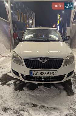 Хэтчбек Skoda Fabia 2013 в 