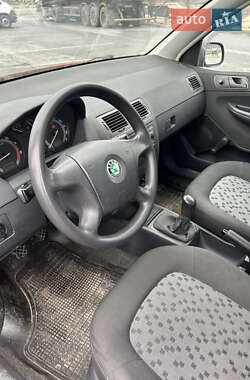 Хэтчбек Skoda Fabia 2004 в Запорожье