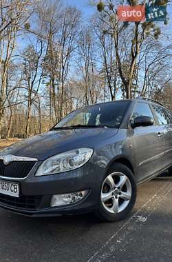 Универсал Skoda Fabia 2010 в Черновцах