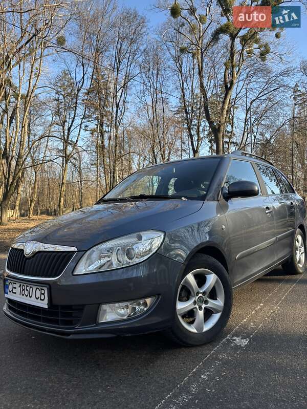 Універсал Skoda Fabia 2010 в Чернівцях