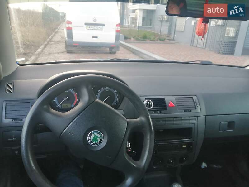 Хэтчбек Skoda Fabia 2006 в Киеве