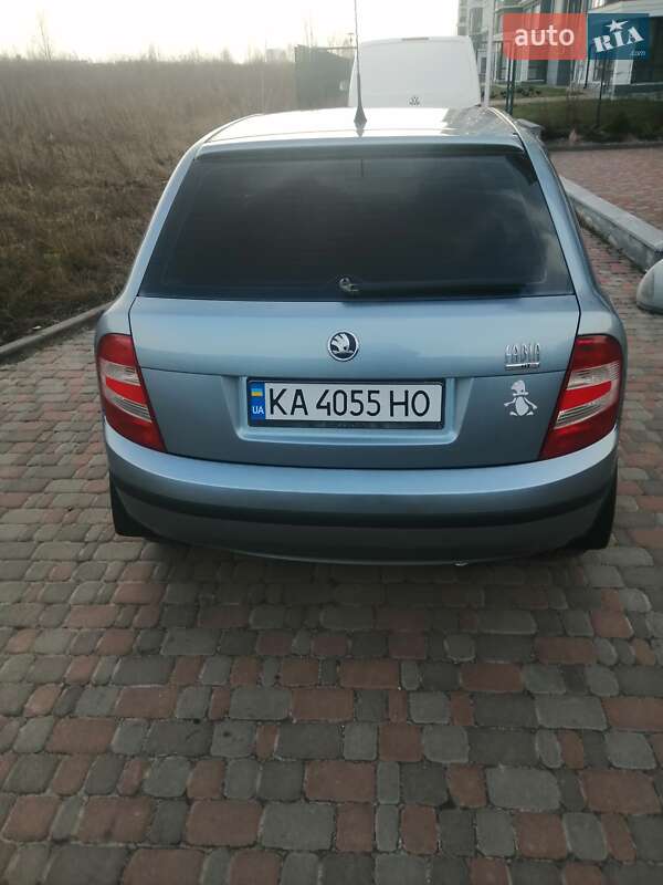 Хэтчбек Skoda Fabia 2006 в Киеве