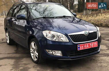 Універсал Skoda Fabia 2011 в Рівному