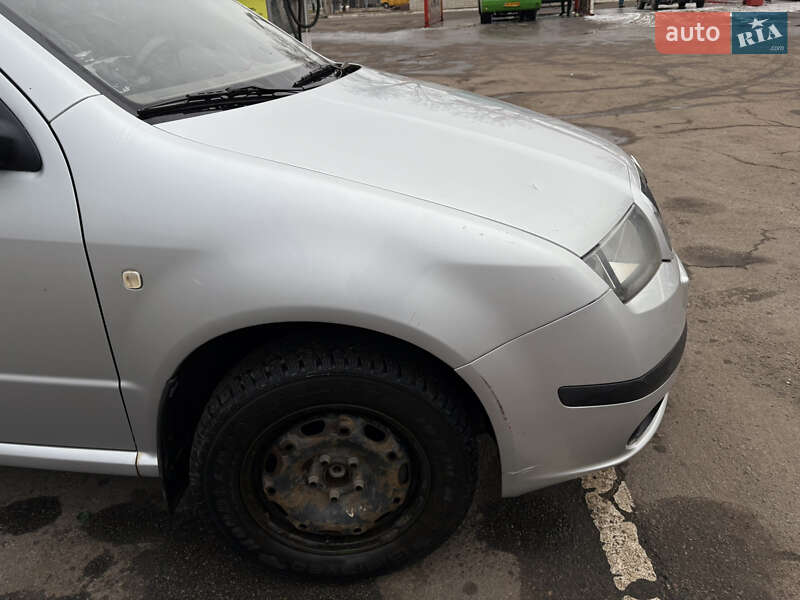 Седан Skoda Fabia 2006 в Харкові