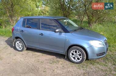 Хэтчбек Skoda Fabia 2007 в 