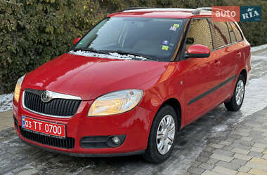 Універсал Skoda Fabia 2009 в Луцьку