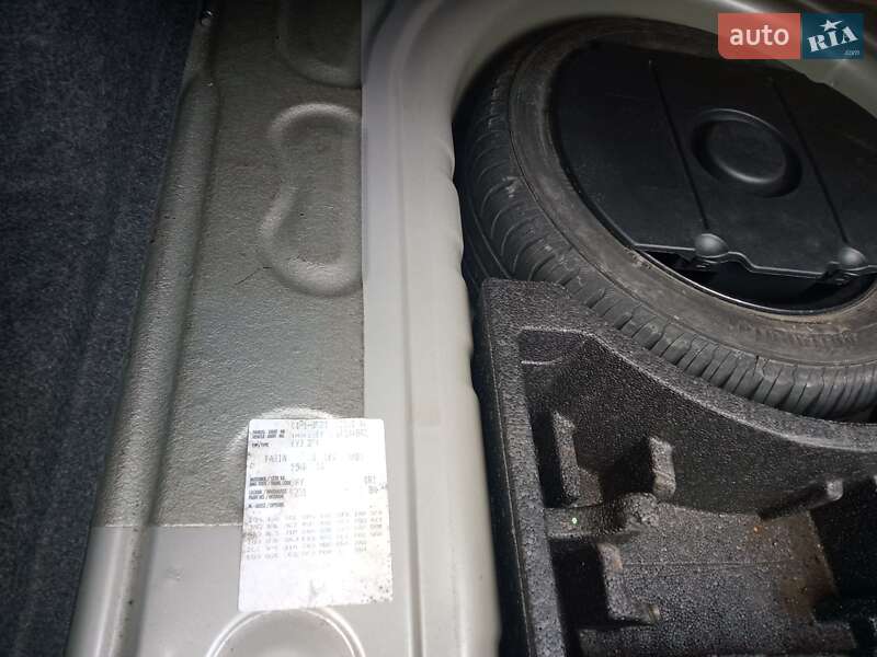 Седан Skoda Fabia 2005 в Тернополі