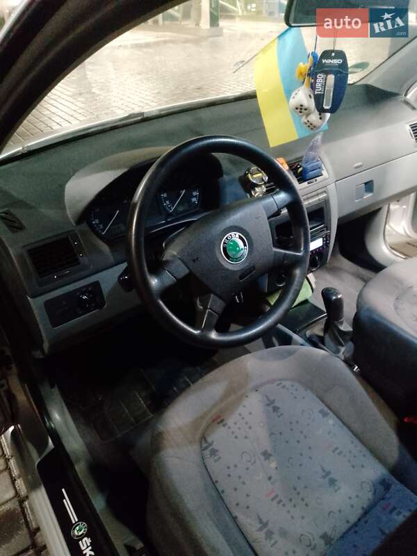 Універсал Skoda Fabia 2002 в Кропивницькому