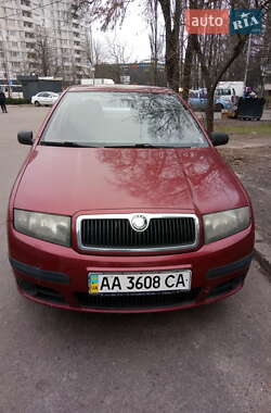 Седан Skoda Fabia 2006 в Києві