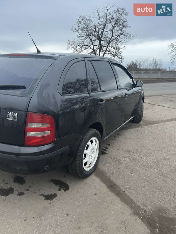 Универсал Skoda Fabia 2001 в Покровском
