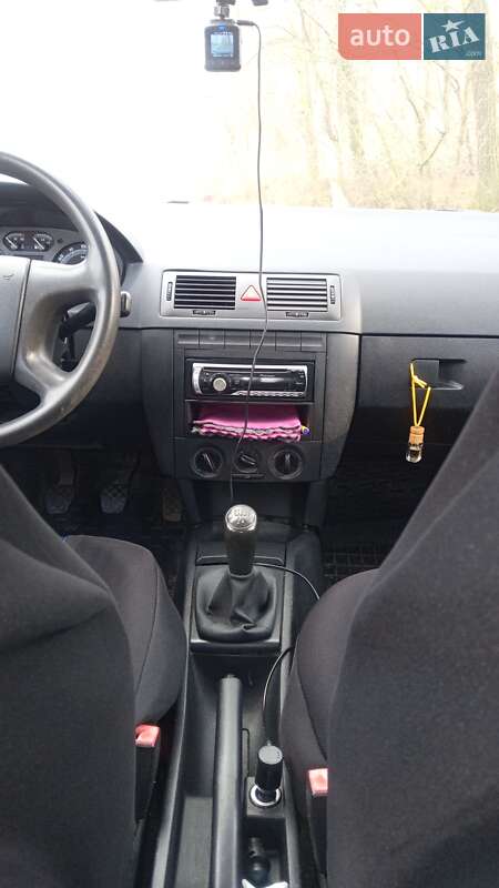 Хетчбек Skoda Fabia 2005 в Черкасах