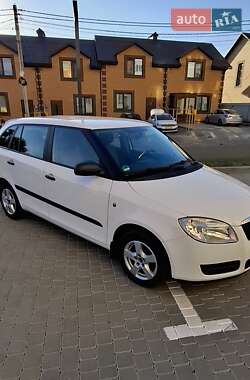 Універсал Skoda Fabia 2009 в Вінниці