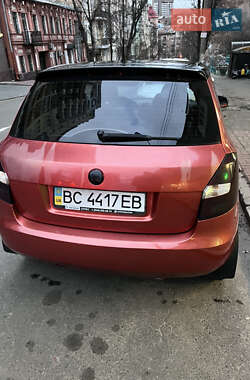 Хэтчбек Skoda Fabia 2007 в Киеве