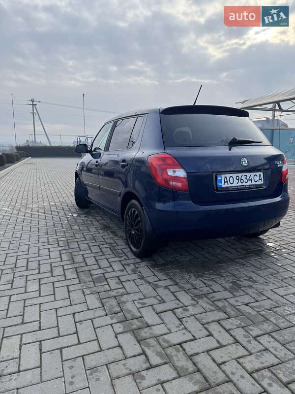 Хэтчбек Skoda Fabia 2010 в Ужгороде