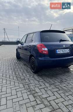 Хэтчбек Skoda Fabia 2010 в 