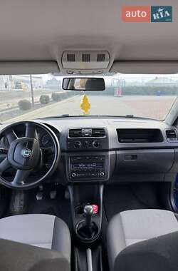 Хэтчбек Skoda Fabia 2010 в 
