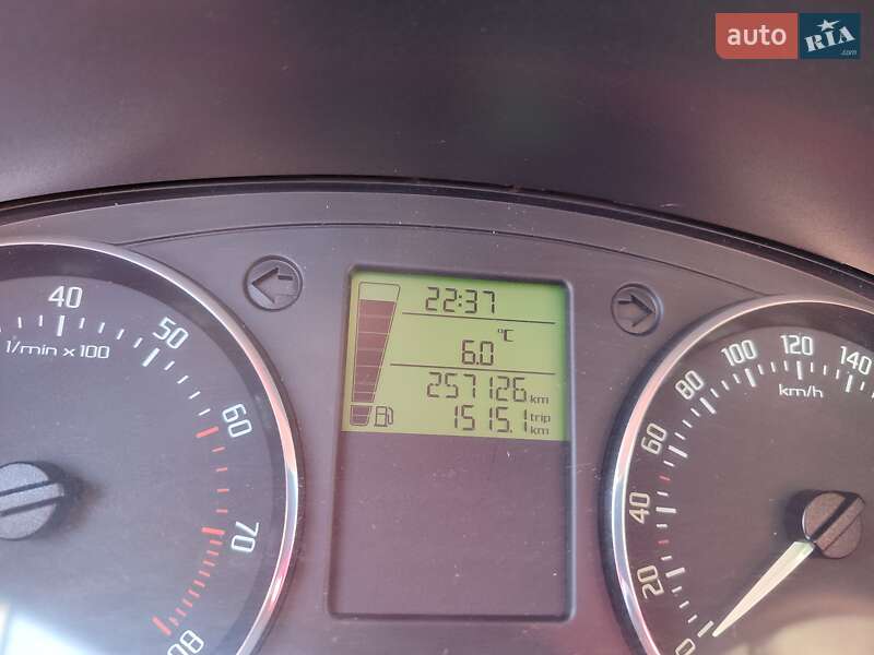 Хэтчбек Skoda Fabia 2013 в Луцке