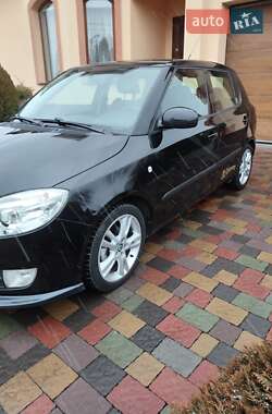 Хэтчбек Skoda Fabia 2009 в Луцке