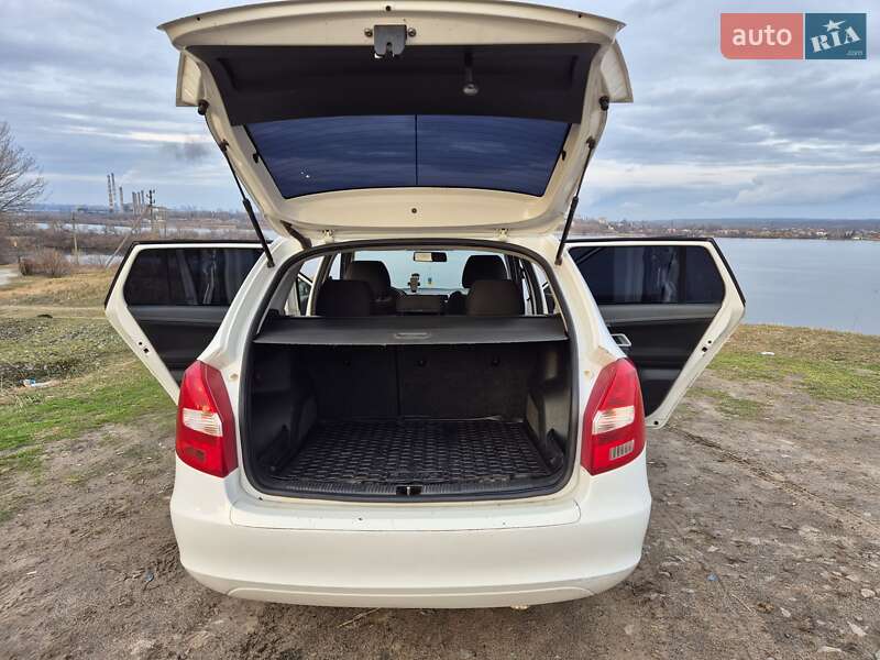 Універсал Skoda Fabia 2009 в Дніпрі