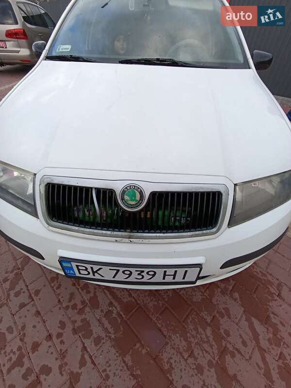 Універсал Skoda Fabia 2004 в Сарнах