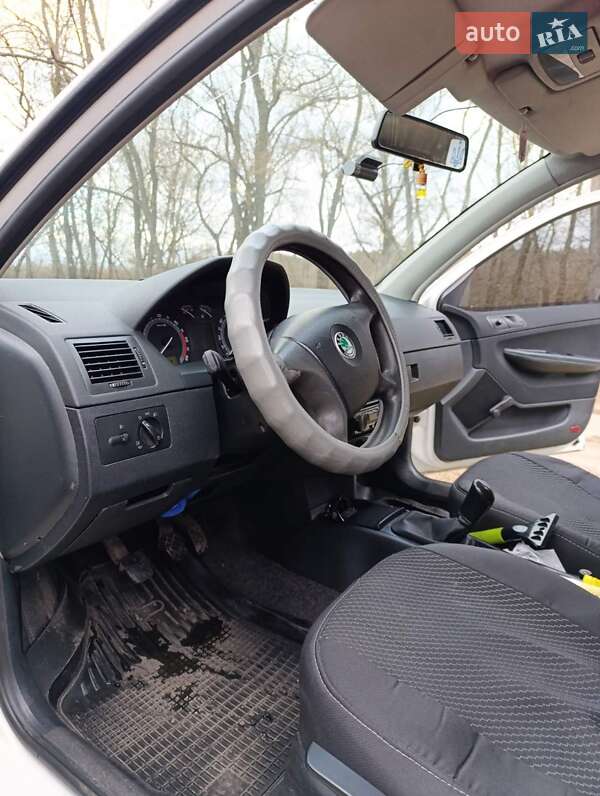 Універсал Skoda Fabia 2004 в Сарнах