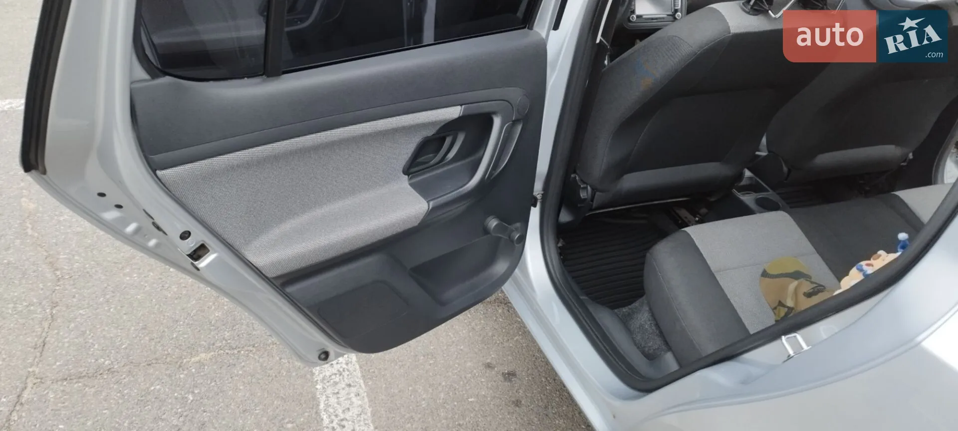 2013 Skoda Fabia - мініатюра 18