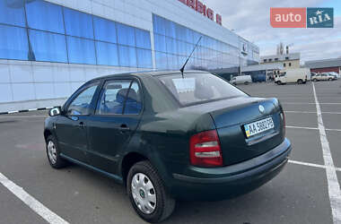 Седан Skoda Fabia 2001 в Рівному