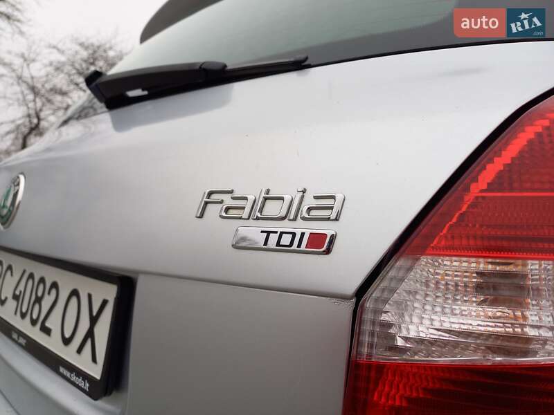Хетчбек Skoda Fabia 2010 в Львові