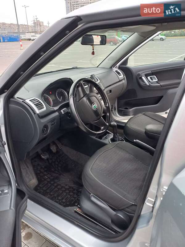 Хетчбек Skoda Fabia 2010 в Львові