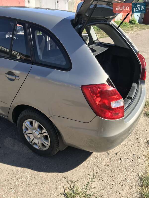 Универсал Skoda Fabia 2013 в Чернигове