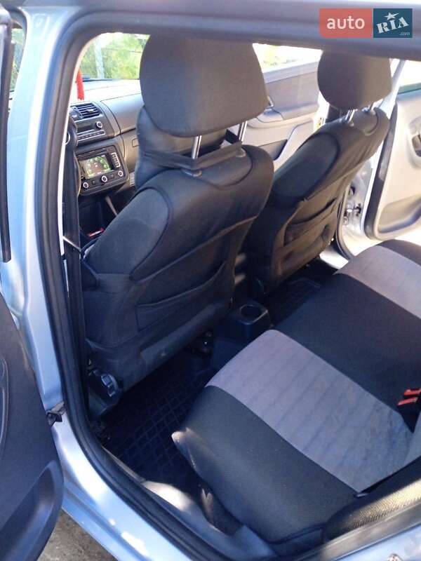 Универсал Skoda Fabia 2010 в Мостиске