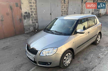 Хетчбек Skoda Fabia 2008 в Києві