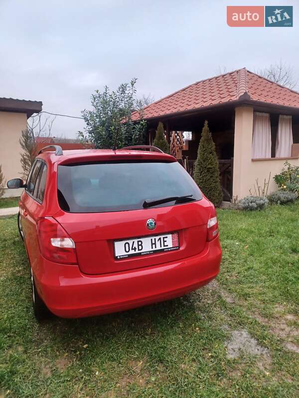 Універсал Skoda Fabia 2012 в Ужгороді