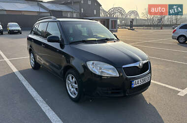 Универсал Skoda Fabia 2009 в Киеве