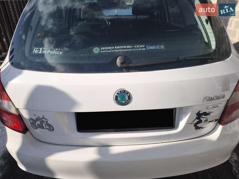 Универсал Skoda Fabia 2011 в Владимире