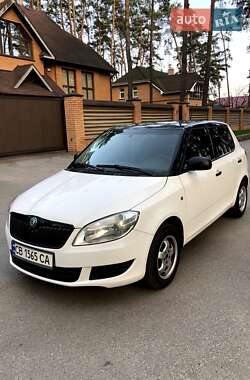 Хэтчбек Skoda Fabia 2012 в Чернигове